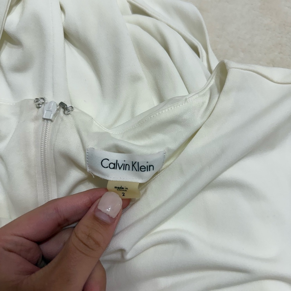 Calvin Klein Women’s Cream Long Sleeve Dress Size 2 - Picture 2 of 4